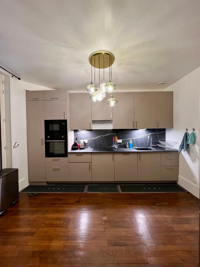 Appartement De Luxe Avec Fresque, Hyper Centre Et Parking Sure Fontainebleau Eksteriør billede