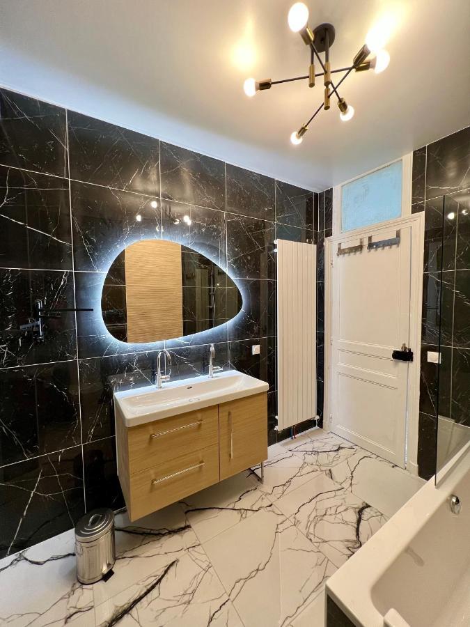 Appartement De Luxe Avec Fresque, Hyper Centre Et Parking Sure Fontainebleau Eksteriør billede